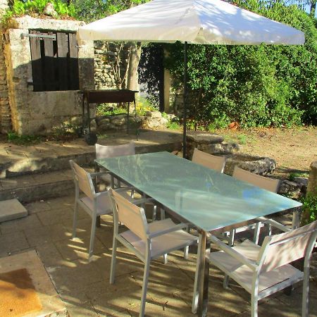 Le Mas Des Lilas Uzès Buitenkant foto