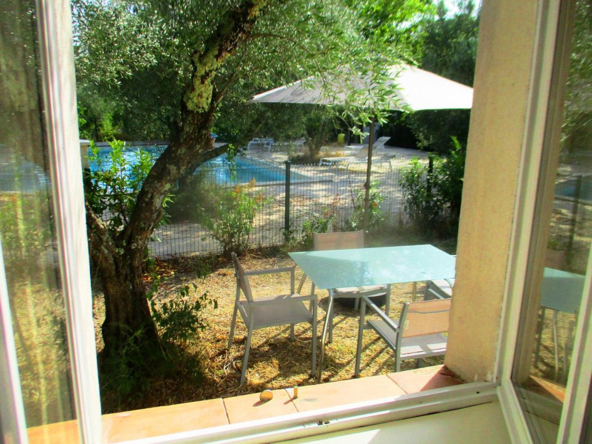 Le Mas Des Lilas Uzès Buitenkant foto