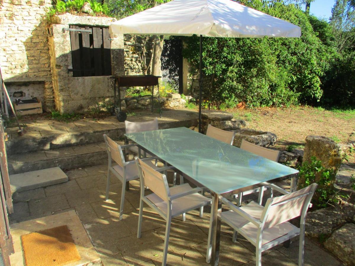 Le Mas Des Lilas Uzès Buitenkant foto