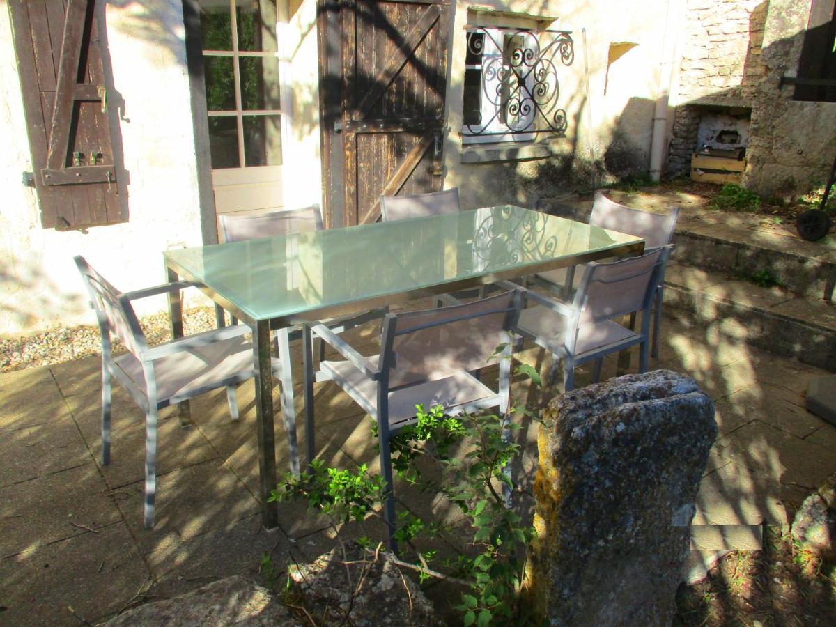 Le Mas Des Lilas Uzès Buitenkant foto