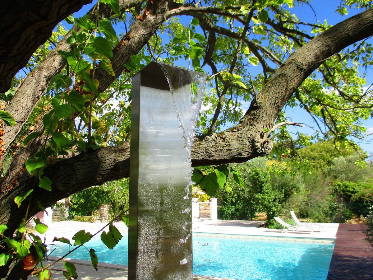Le Mas Des Lilas Uzès Buitenkant foto