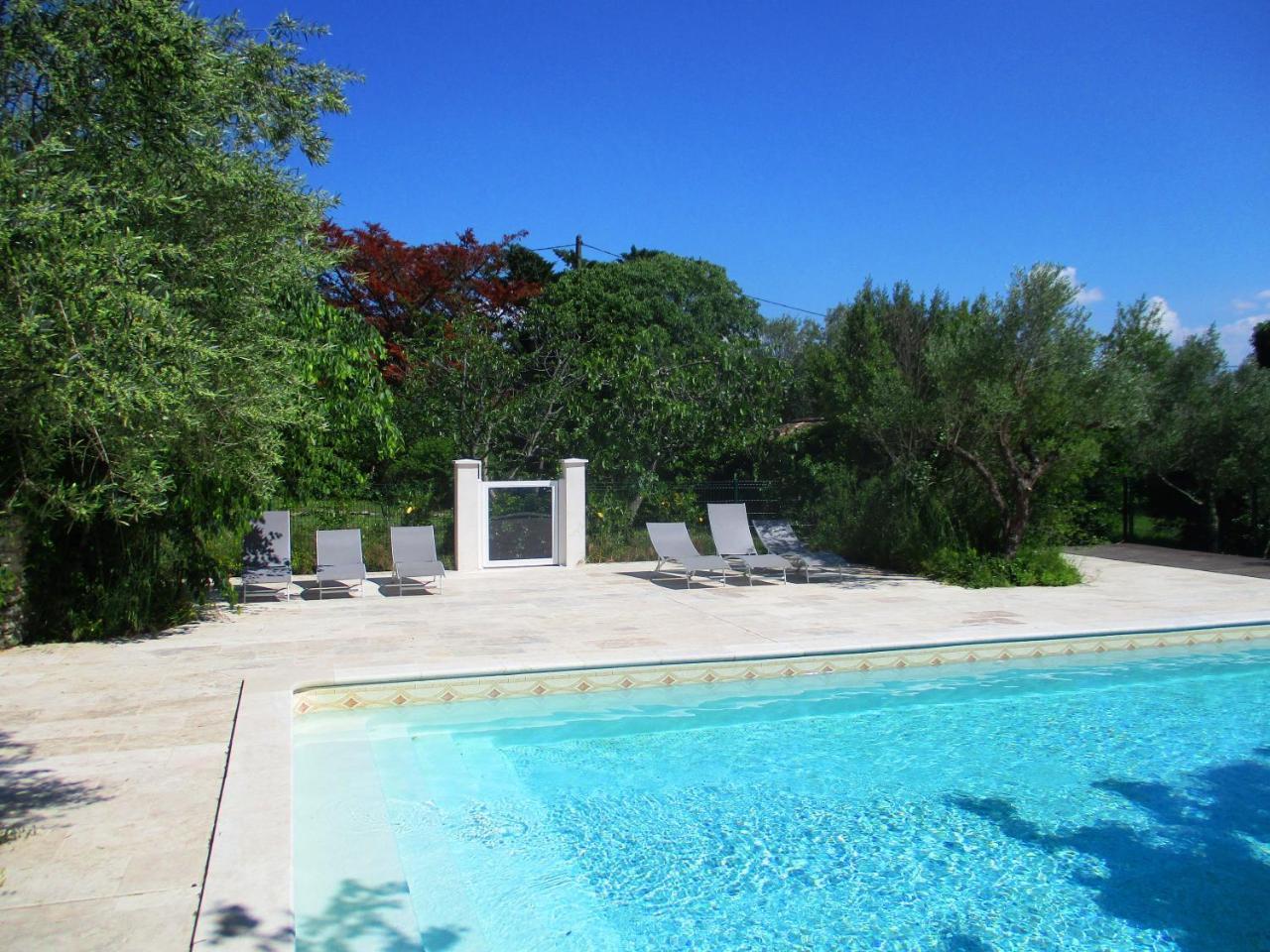Le Mas Des Lilas Uzès Buitenkant foto